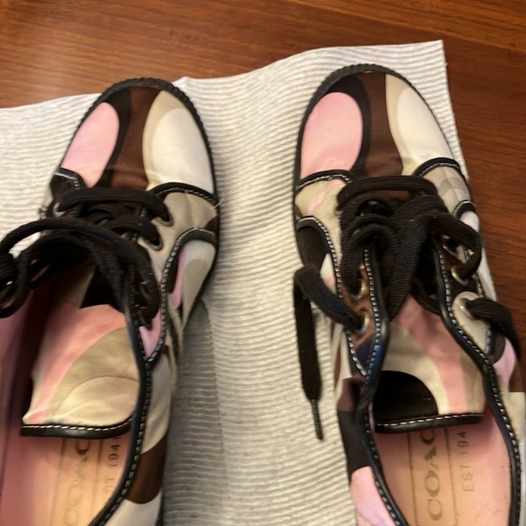 COACH. WOMEN’S BROWN & PINK MID-TOP SNEAKERS. SIZE 8. VERY CUTE! EUC - Picture 8 of 10